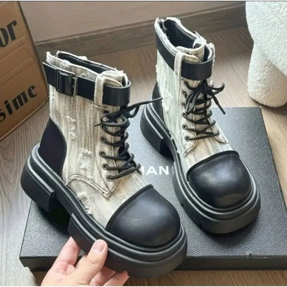 Ladies Lace-up Combat Boots sz 8